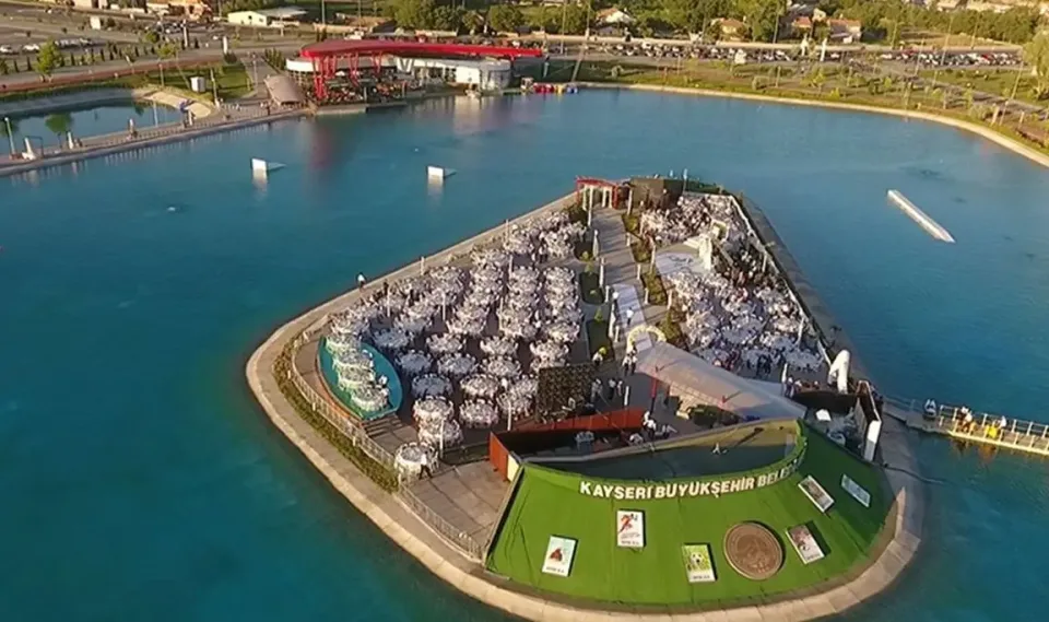 Kaytur Düğün Adası, Kayseri